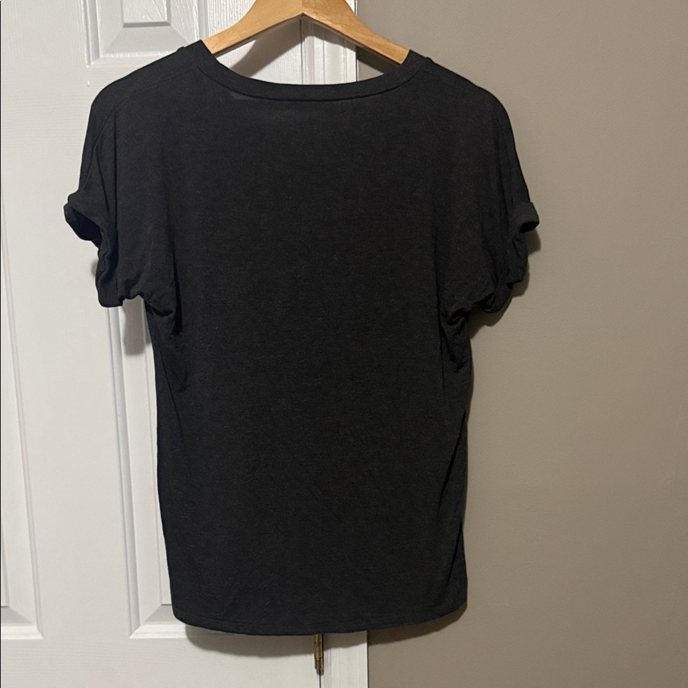 MINEFREE Charcoal V-Neck Tee with Leopard Pocket [Small] - Picture 8 of 8